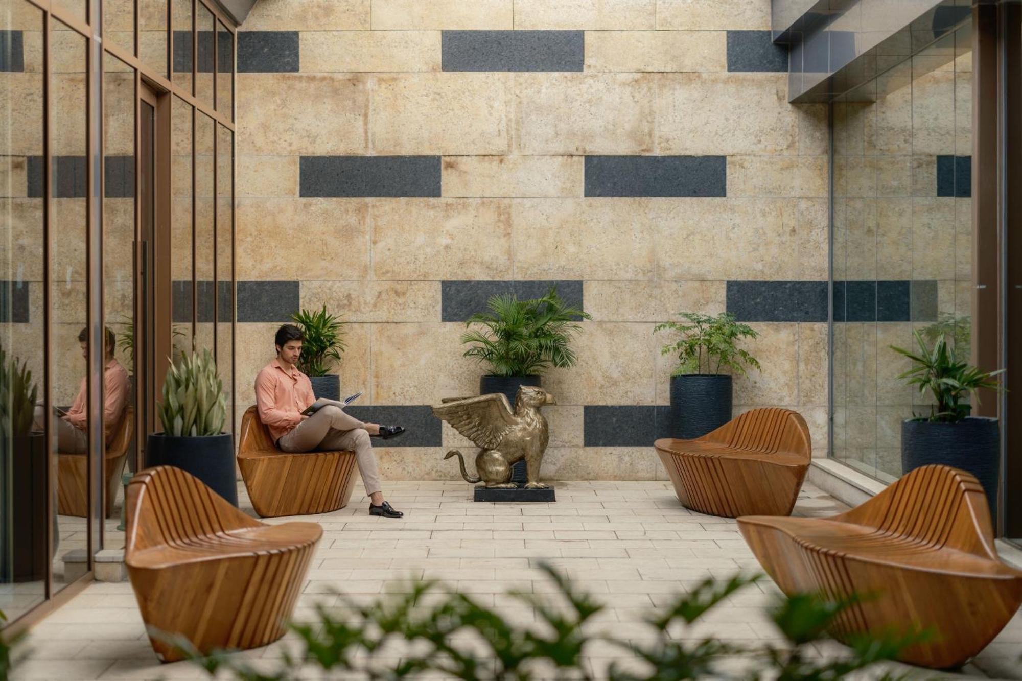 Jw Marriott Hotel Bengaluru Prestige Golfshire Resort & Spa Avati Exterior foto